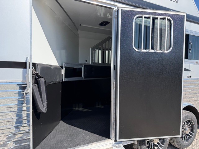 Trailer Photo 3