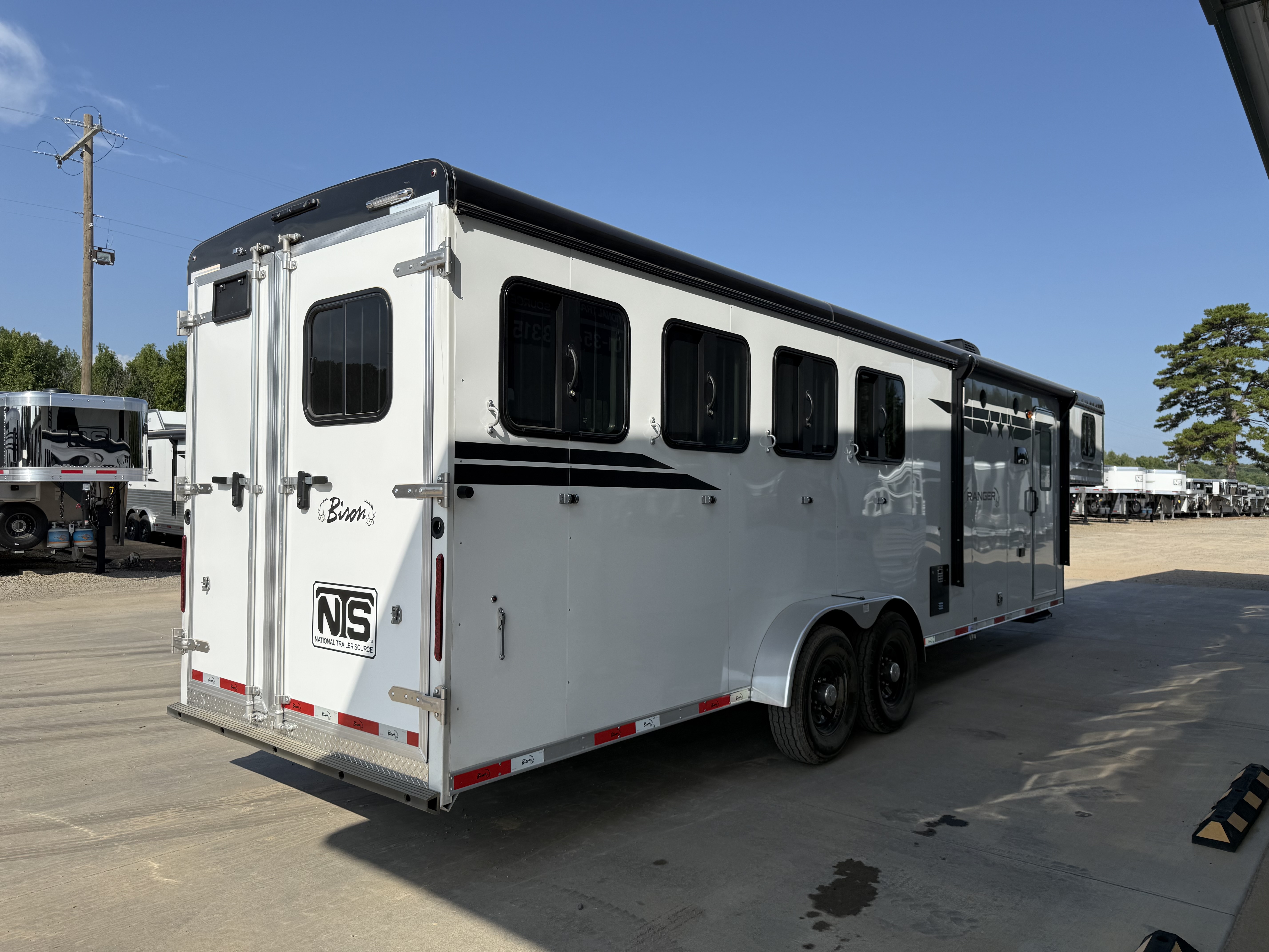 Trailer Photo 10