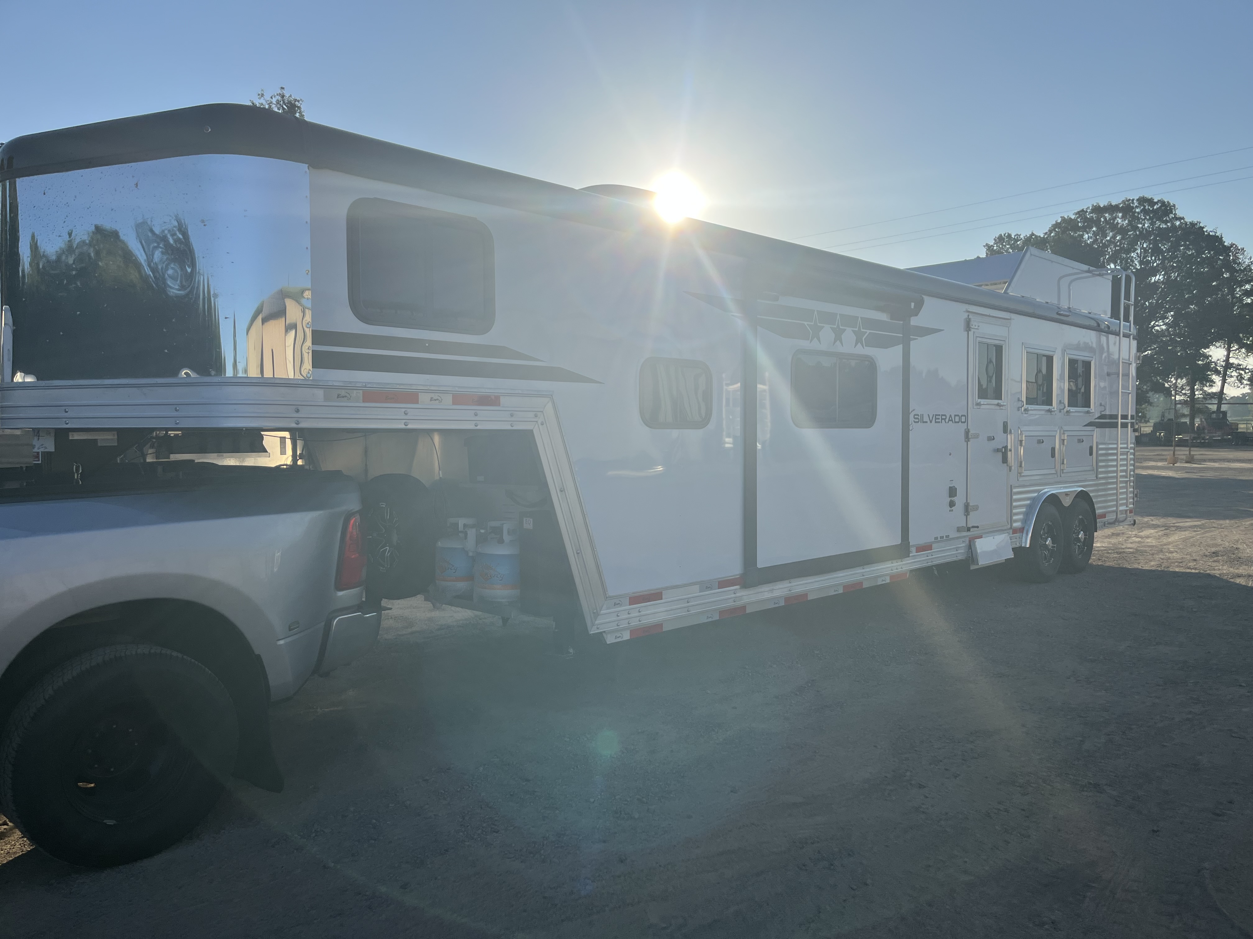 2027 Bison Silverado 3 Horse Slant Load 13' Living Quarters